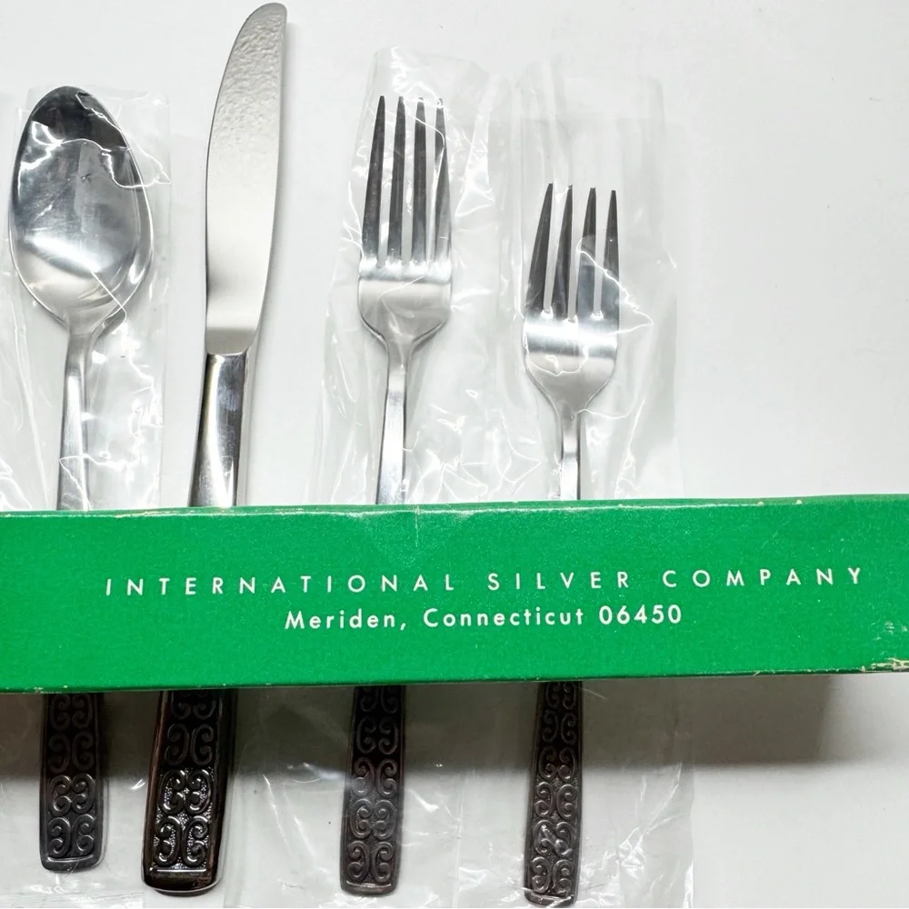 Vintage International Stainless Serenata 5 Piece Single Serve Flatware Set